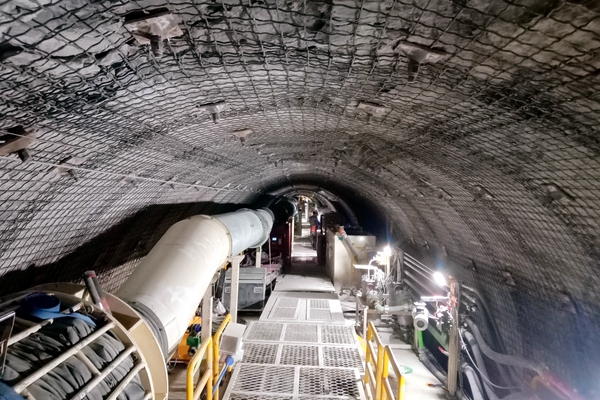 1704760417188756.jpg 2.彬長開拓號TBM硬巖掘進(jìn)機(jī)_副本.jpg