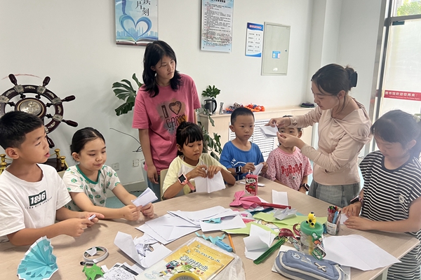 1732173358470522.jpg 托管班_副本.jpg