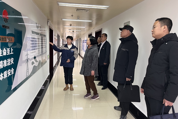 驗(yàn)收視察 (2)_副本.jpg