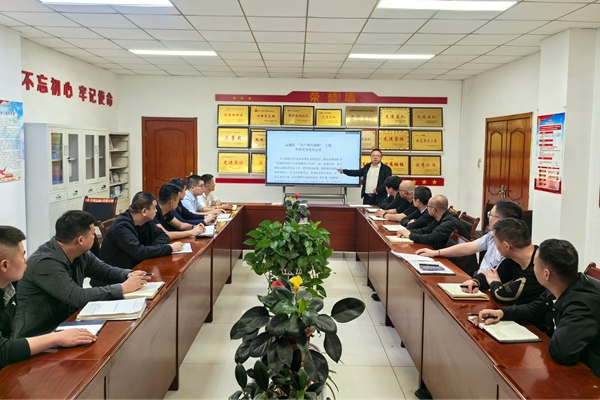 2 形勢任務(wù)教育_副本.jpg