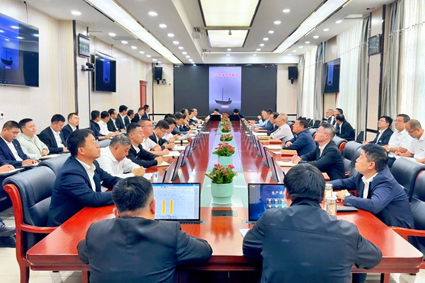 1758008516580166.jpg 第一段,形勢任務(wù)教育_副本.jpg