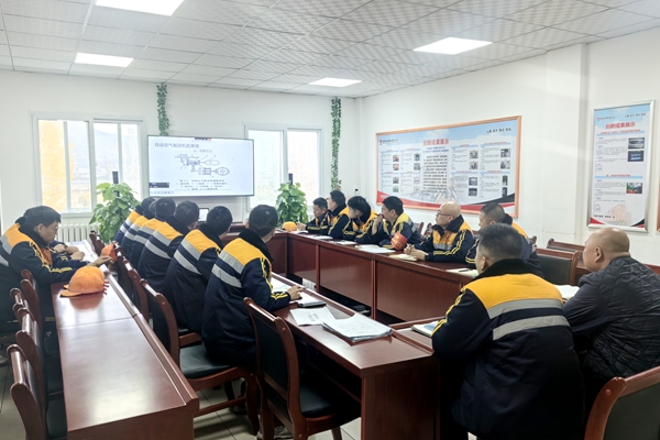 1763603356117017.jpg 班前會講風險_副本.jpg