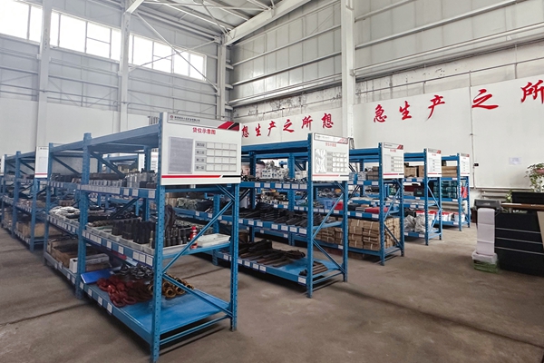 2 圍繞物資規(guī)范管理與環(huán)境優(yōu)化的雙重目標(biāo)，全面開(kāi)展廠區(qū)物資整理專項(xiàng)行動(dòng)_副本.jpg