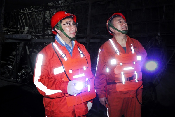 1770866136289742.jpg 郭總小莊檢查.jpg