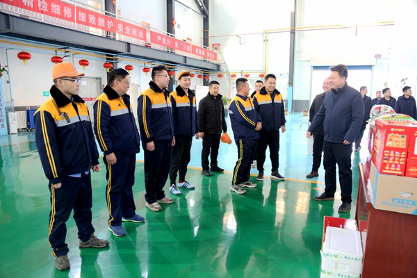 1771386252172120.jpg 現(xiàn)場慰問 (2)_副本.jpg