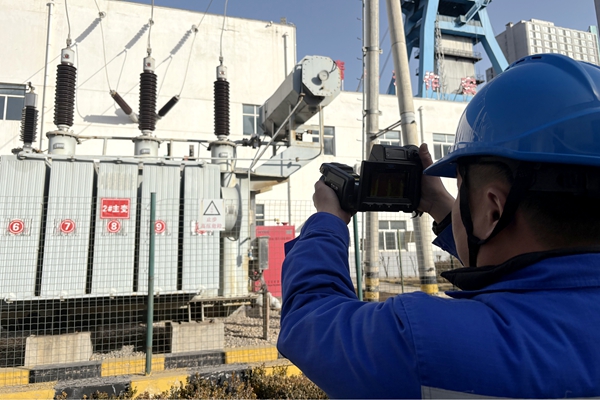 1772157576660106.jpg 4.設(shè)備測(cè)溫_副本.jpg