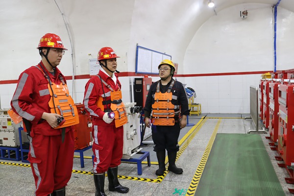 1774599401213414.jpg 白書(shū)記.jpg